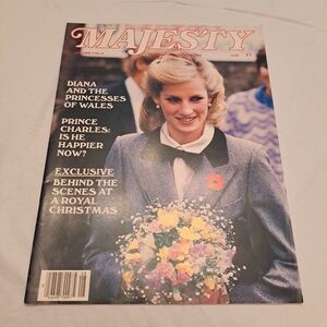 Majesty Magazine Volume 5 No 8 December 1984 Printed In England Royal Family